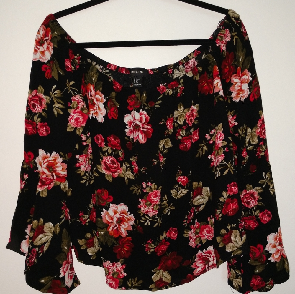 🌿 F21+ flower blouse